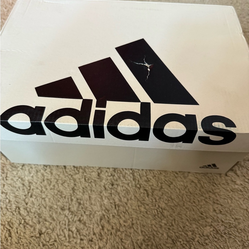 Brand New white Adidas women’s 8.5 Tennis Sneakers - Picture 4 of 6